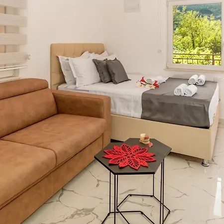 Apartments Vujicic Tivat Exterior photo